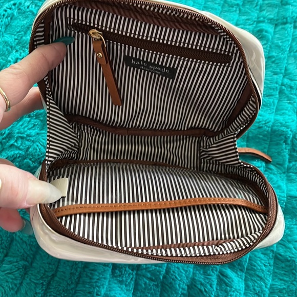 Kate Spade mini travel bag - Picture 3 of 3